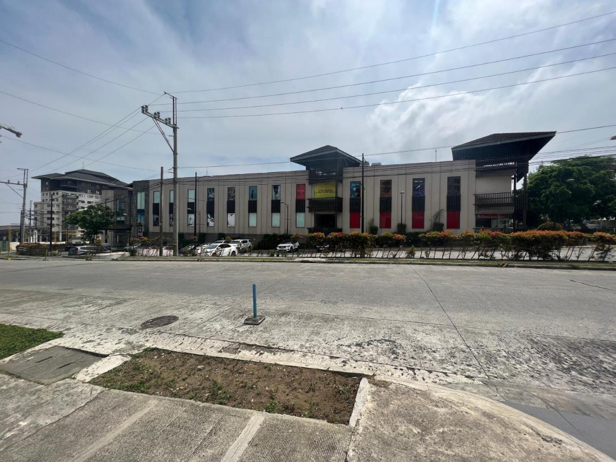 Jmr Serin West Studio Unit Tagaytay City Bagian luar foto